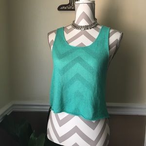 🍁Green comfy crop top